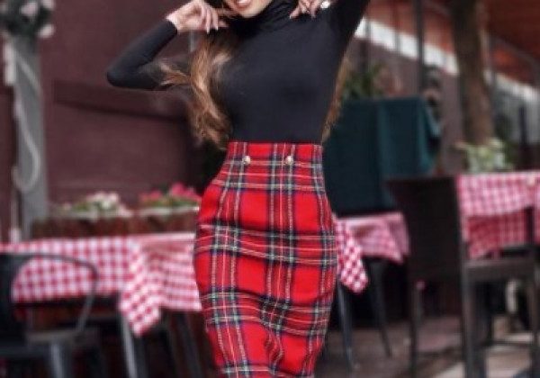 У моду на зиму 2021 прийшли загадкові й теплі спідниці - фото