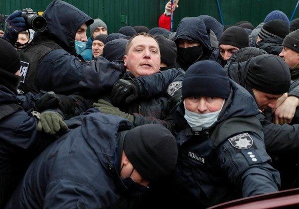 У Києві побилися правоохоронці та підприємці, десятки постраждалих