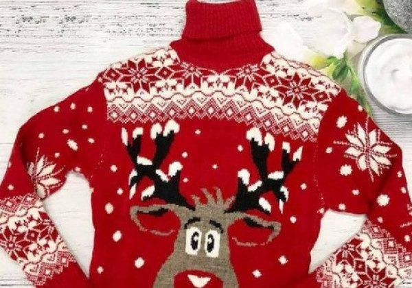 Час "некрасивого різдвяного светра" прийшов: наймодніші новорічні светри 2021