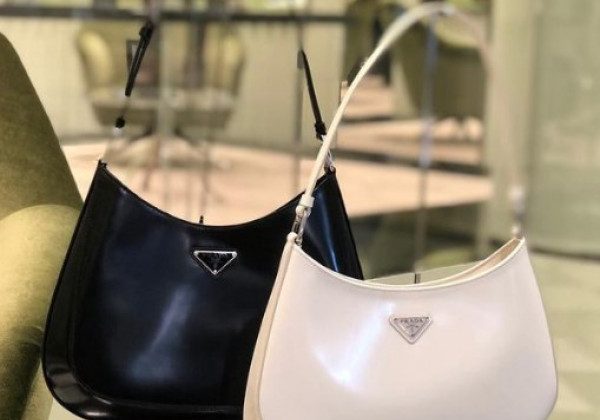 Лаконічна сумка в стилі 90-х стане найбажанішою у 2021 році: фото