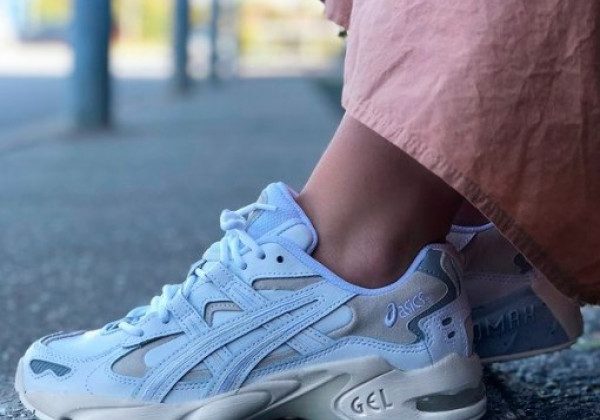 У моду на 2021 рік входять улюблені кросівки принцеси Діани - фото