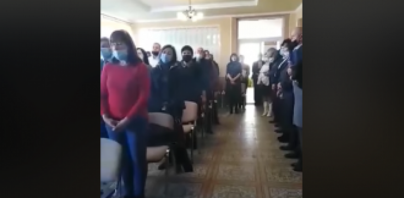 Голова ОТГ на Закарпатті виправдався за гімн Угорщини на присязі