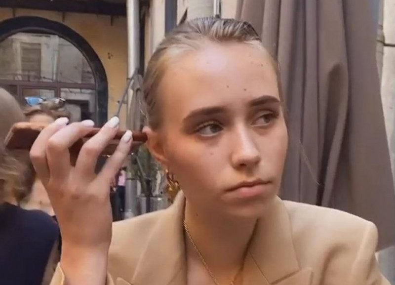 Внебрачная "дочь Путина" показала в Instagram свою жизнь