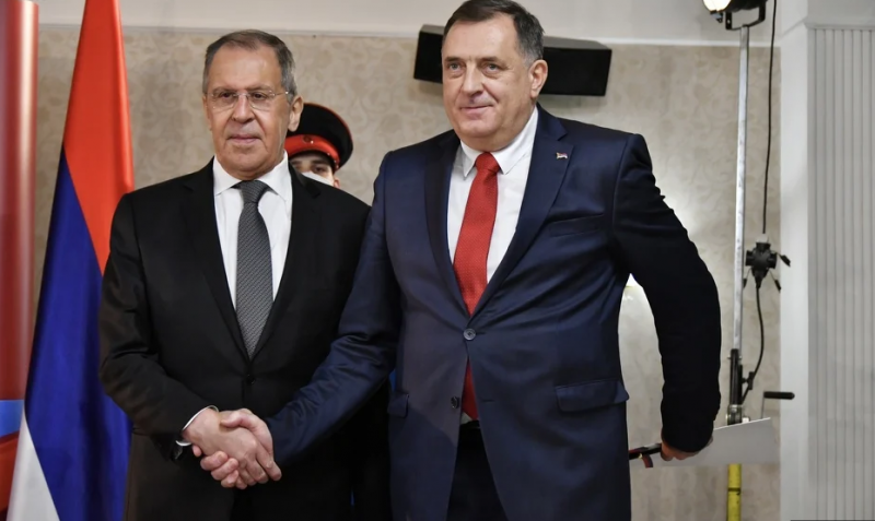 Лаврову подарували в Боснії українську ікону: українці обурені