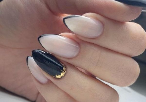 Черный новогодний маникюр 2021 Черный новогодний маникюр 2021