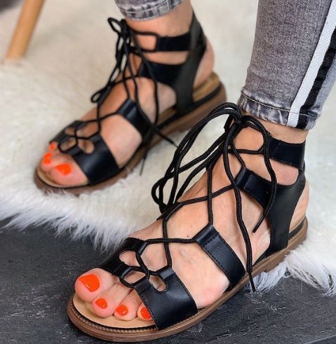 Модне взуття 2021 весна-літо Модне взуття 2021 весна-літо