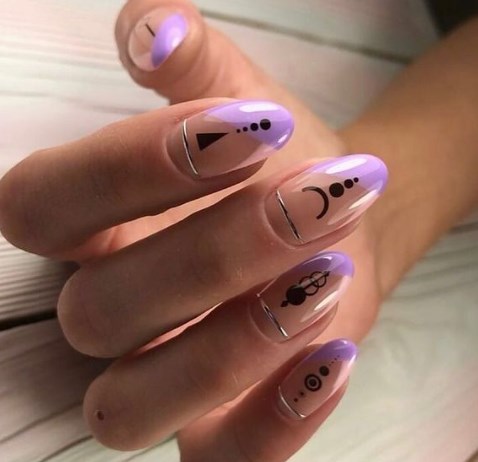 Модний бузковий манікюр 2021 / Instagram Модний бузковий манікюр 2021 / Instagram