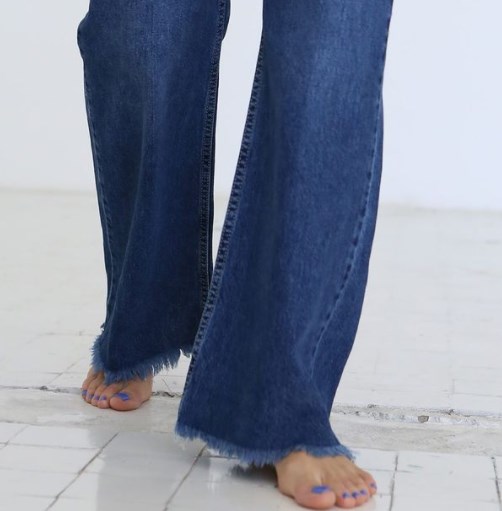 Модні джинси весна-літо 2021