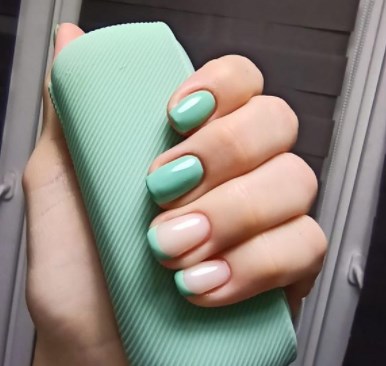 М'ятний манікюр 2021 М'ятний манікюр 2021