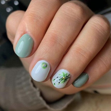 М'ятний манікюр 2021 М'ятний манікюр 2021