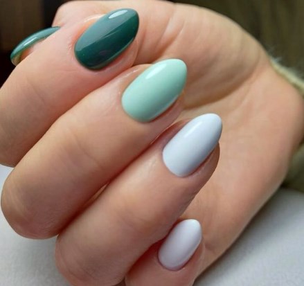 М'ятний манікюр 2021 М'ятний манікюр 2021