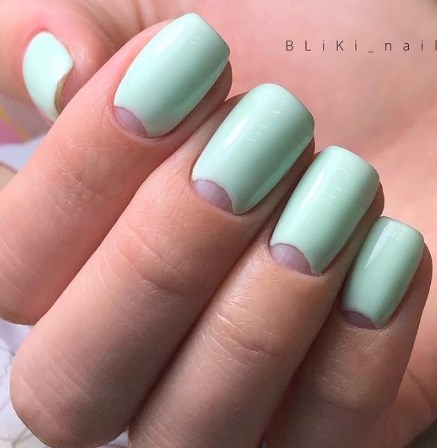 М'ятний манікюр 2021 М'ятний манікюр 2021