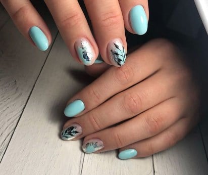 М'ятний манікюр 2021 М'ятний манікюр 2021
