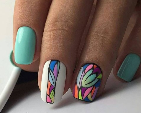 М'ятний манікюр 2021 М'ятний манікюр 2021