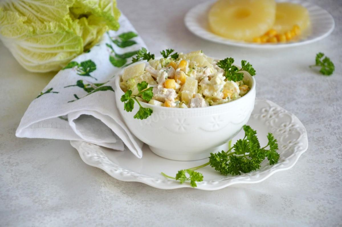 Легкий салат с пекинской капустой без майонеза - рецепты с фото