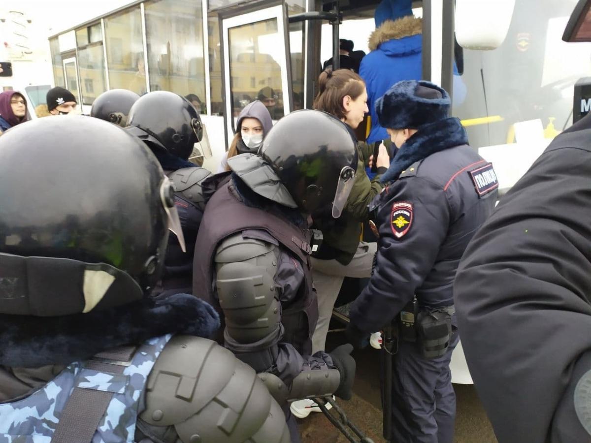 Задержания в Петербурге / t.me/mbknorthwest