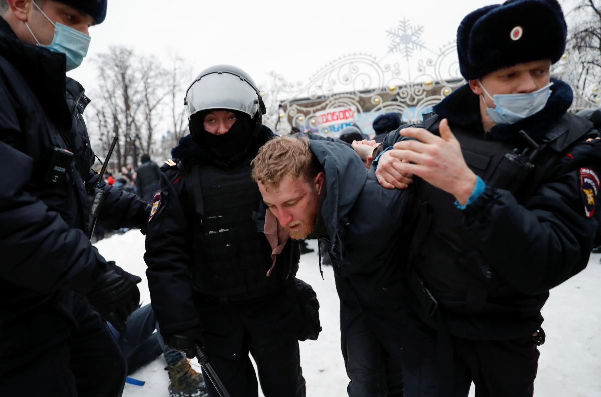 Митинги в связи смертью навального. Митинг Навального 23 января 2021 Москва. Несанкционированный митинг.