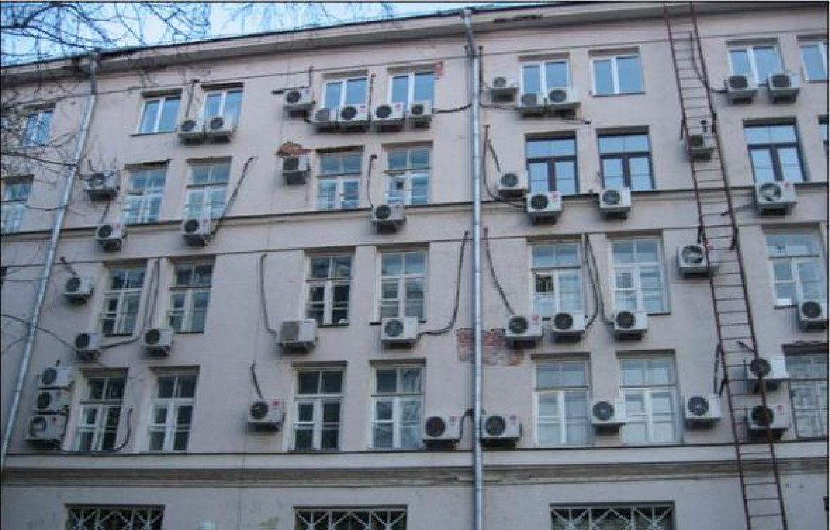 Установка кондиционеров на фасаде многоквартирного