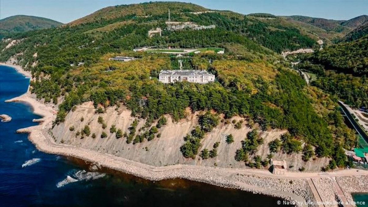 Круче, чем у Берлускони: архитектор Путина раскрыл тайну дворца под Геленджиком