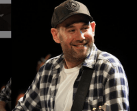 Слепаков обматерил доброжелателей из-за Путина