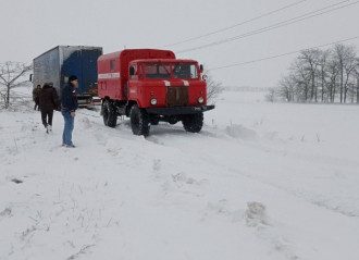 Свирепая стихия: в Одесской области людей вытаскивали из снежного плена