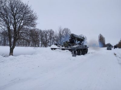 Метрові замети та колапс на дорогах: Україну накрив сніговий Армагеддон Метрові замети та колапс на дорогах: Україну накрив сніговий Армагеддон