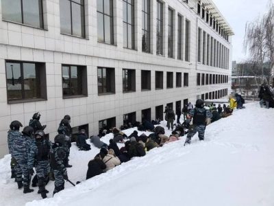 Дикість російських силовиків: у Казані ОМОНівці знатно познущалися з протестувальників