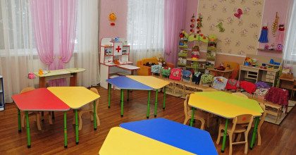 Мышиный помет и гнилые овощи: журналисты показали кормежку в детсадах и школах