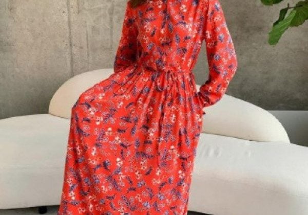 Довгі сукні з квітами та костюми верблюжого кольору вриваються в моду на весну-літо