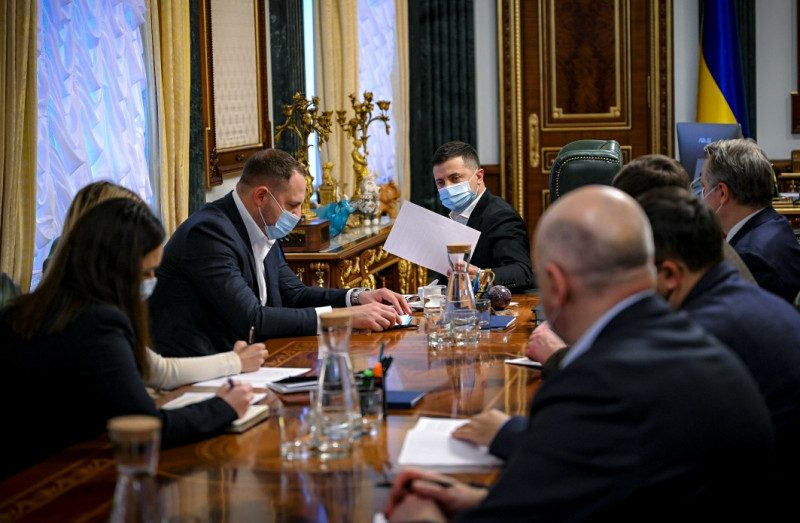 У Зеленского анонсировали снижение тарифов на газ