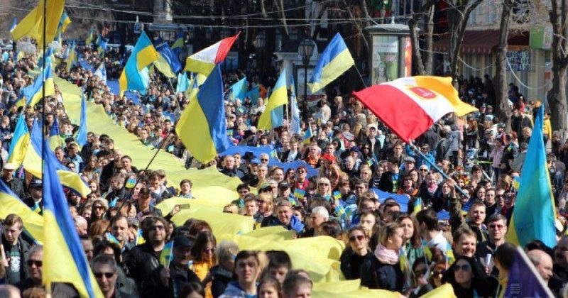 Мовний скандал: на Закарпатті скасували всі регіональні мови