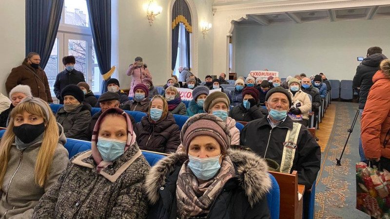 Захоплення міськради та перекриті траси: як українці бунтують проти комунальних тарифів