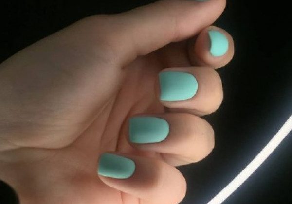 М'ятний манікюр 2021 М'ятний манікюр 2021