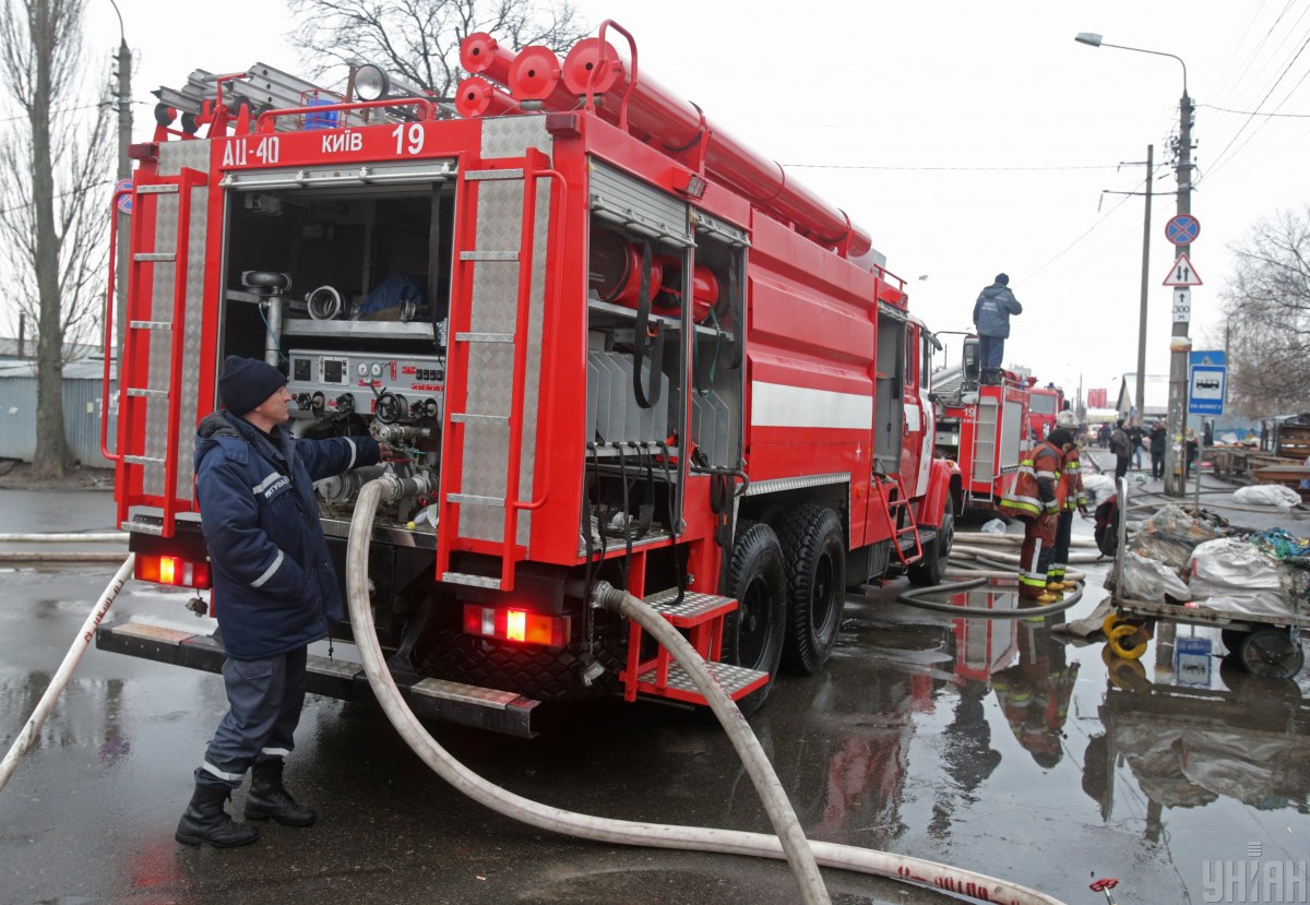 В центре Киева вспыхнул пожар в одном из учебных заведений