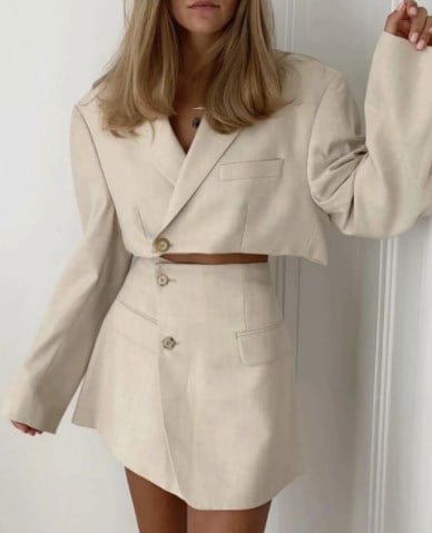 Модні костюми зі спідницею 2021 Модні костюми зі спідницею 2021