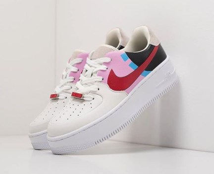 Модні кросівки весна-літо 2021