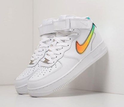 Модні кросівки весна-літо 2021