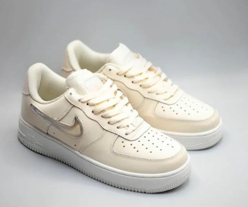 Модні кросівки весна-літо 2021