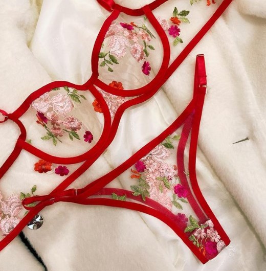 Модна спідня білизна весна-літо 2021