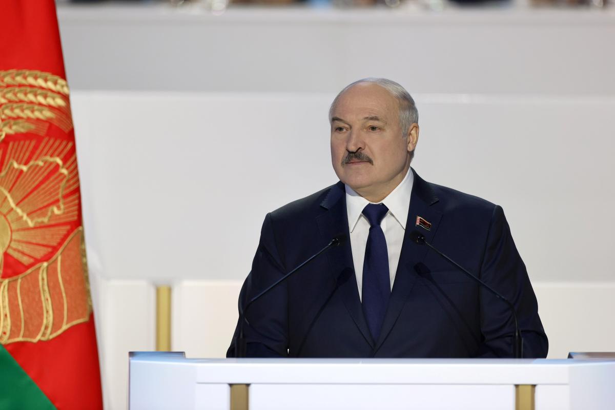"Я - глюкоза для взрослых": Лукашенко побредил на камеры в детской больнице