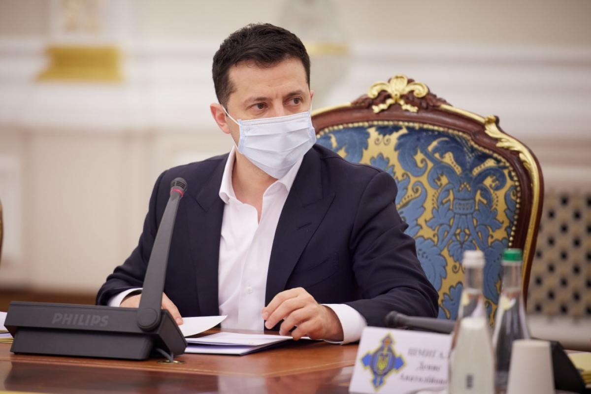 Зеленский ввел в действие санкции СНБО против 95 компаний и 13 физлиц