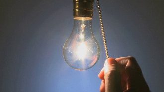 тарифи на электроэнергию_электроэнергия_свет_электричество_цены на свет_лампочка