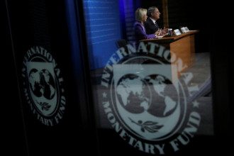 У Зеленского рассказали о надеждах на три транша МВФ / Reuters