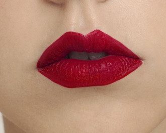 Помада - це тільки один з "китів", на яких тримається весь макіяж / Instagram Помада - це тільки один з "китів", на яких тримається весь макіяж / Instagram