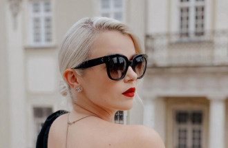 Міка Ньютон Міка Ньютон