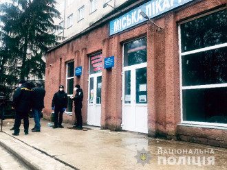В больнице Черновцов произошел пожар / cv.npu.gov.ua В больнице Черновцов произошел пожар / cv.npu.gov.ua