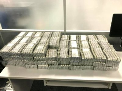 У Борисполі спіймали іноземця з двома валізами пігулок-"наркотиків"