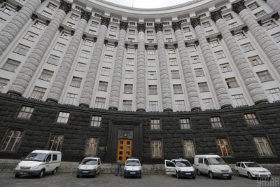 Журналіст розкритикував ідею Кабміну дозволити продаж ліків на АЗС