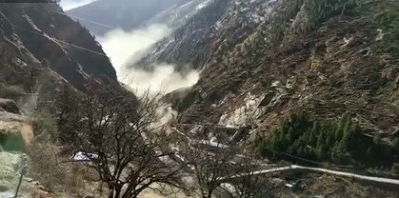 В Индии сошел ледник: стихия снесла все, 150 человек пропали без вести