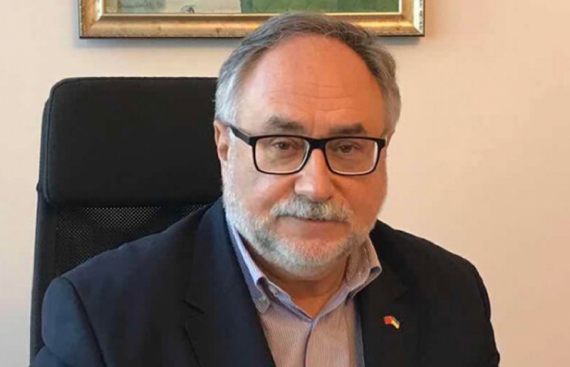 Помер посол України у Китаї Сергій Камишев